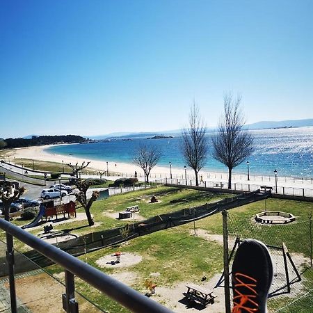 Appartamento Apartamento En La Playa Ribeira Esterno foto