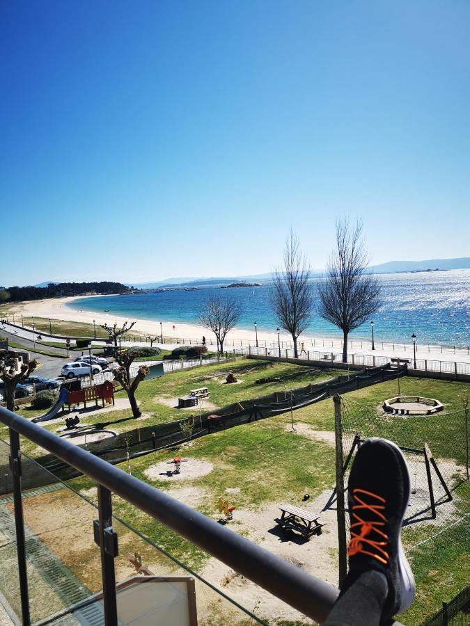 Appartamento Apartamento En La Playa Ribeira Esterno foto
